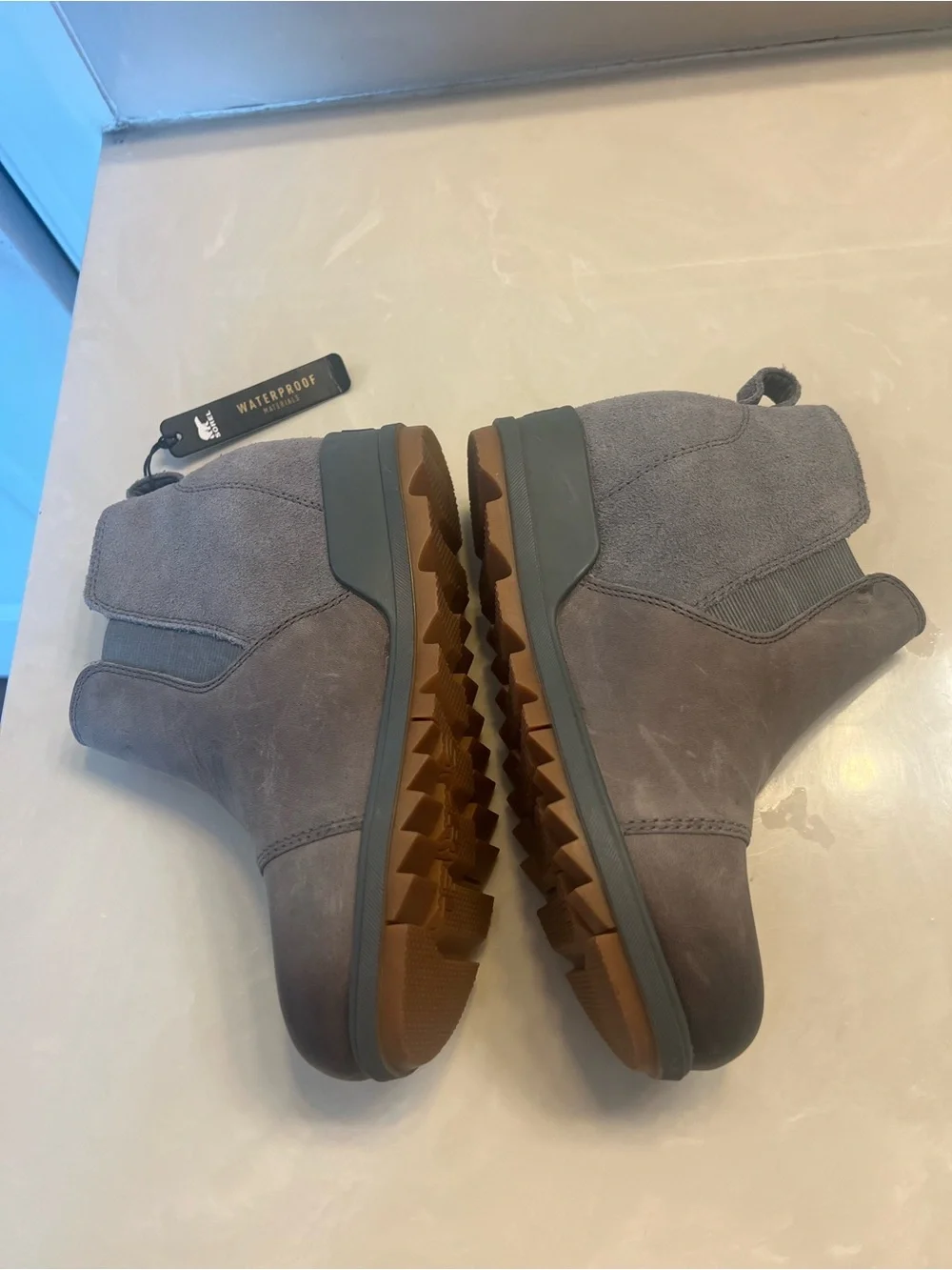 NWT Sorel Chelsea waterproof boots size 6 beige:gray